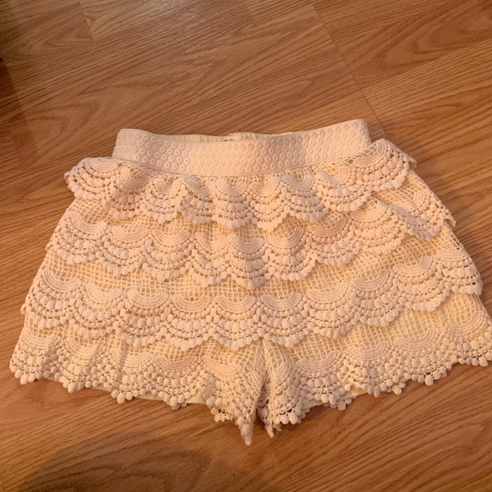 cream colored glory GIRLS shorts